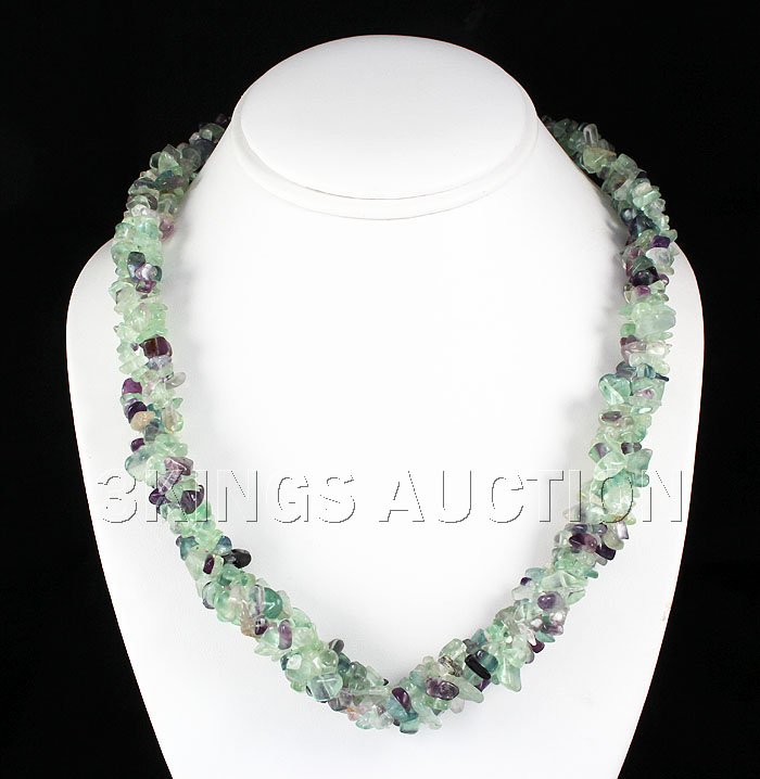 630.00CTW 19in. PURPLEGREEN CHIPPED STONE NECLACE METAL: 630.00CTW 19in. PURPLEGREEN CHIPPED STONE NECLACE METAL LOCK PHIL. **|**|** MSRP: $300