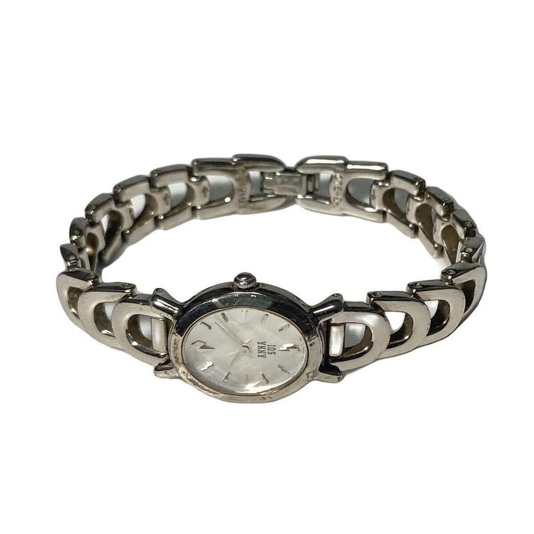 Auth ANNA SUI - Y150-0AD0 400687: Auth ANNA SUI - Y150-0AD0 400687 Silver Wrist Watch Condition: Pre-owned Brand: ANNA SUI Style: Wrist Watch Color: Please see the photos Model Number: Y150-0AD0 Serial: 400687 Accessories