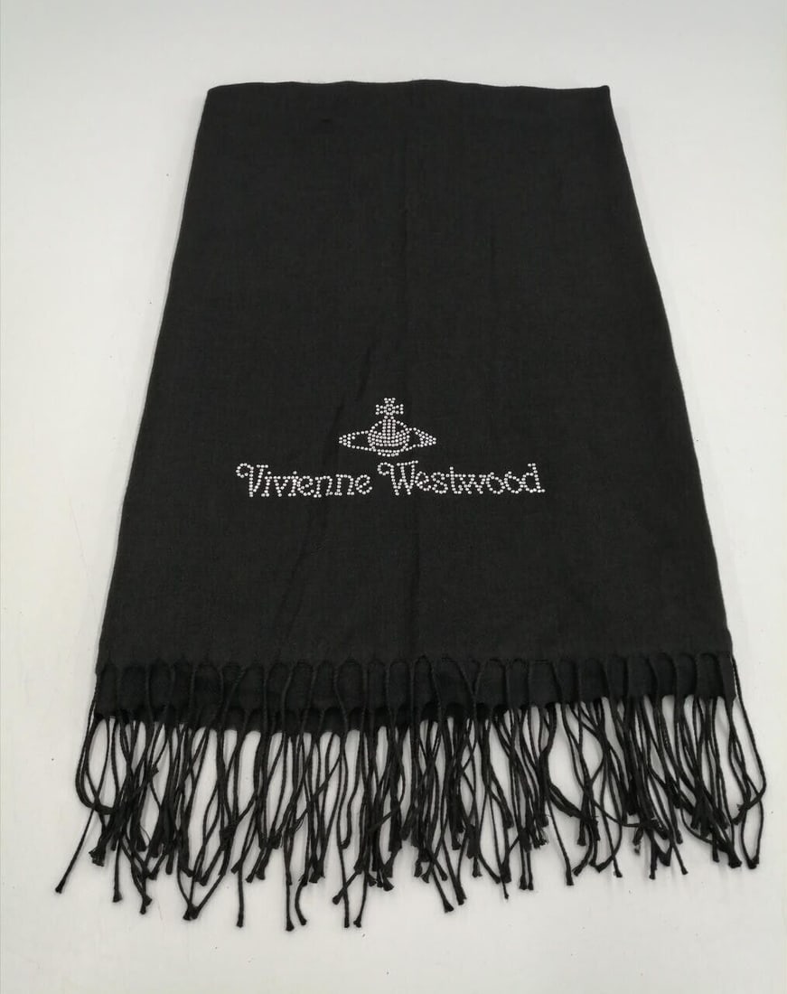 VIVIENNE WESTWOOD Large Stole Black Orb: VIVIENNE WESTWOOD Large Stole Black Orb 29.5x79.5 inch Used From Japan Condition: Pre-owned Important Notes: ?There is some fluff 50% rayon, 50% acrylic? MPN: NA Fabric Type: NA Item Length: 29.5