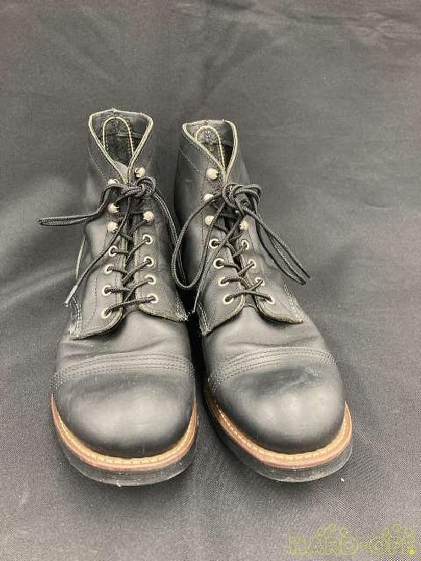 RED WING Model number: 8114 IRON: RED WING Model number: 8114 IRON RANGE boots Condition: Pre-owned Brand: RED WING Country: Japan SN: MOR_0820 Department: NA Type: Boot Character: Boots US Shoe Size: NA
