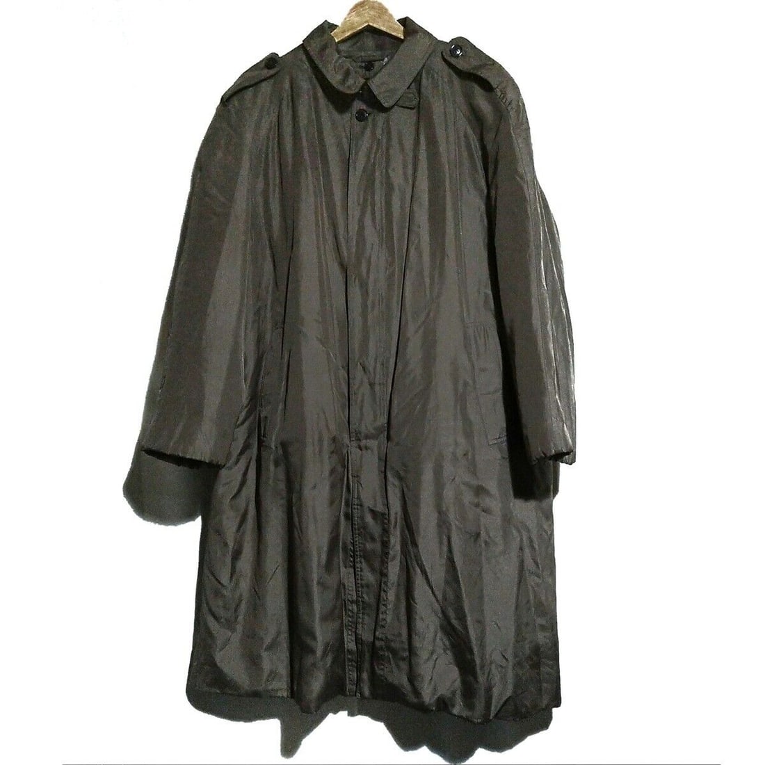 Auth HERNO - Khaki Coat: Auth HERNO - Khaki Coat Condition: Pre-owned Brand: HERNO Style: Coat Color: Khaki Outer Shell Material: Please see the photo of the quality tag ConditionRank: 6+ Department: Typ