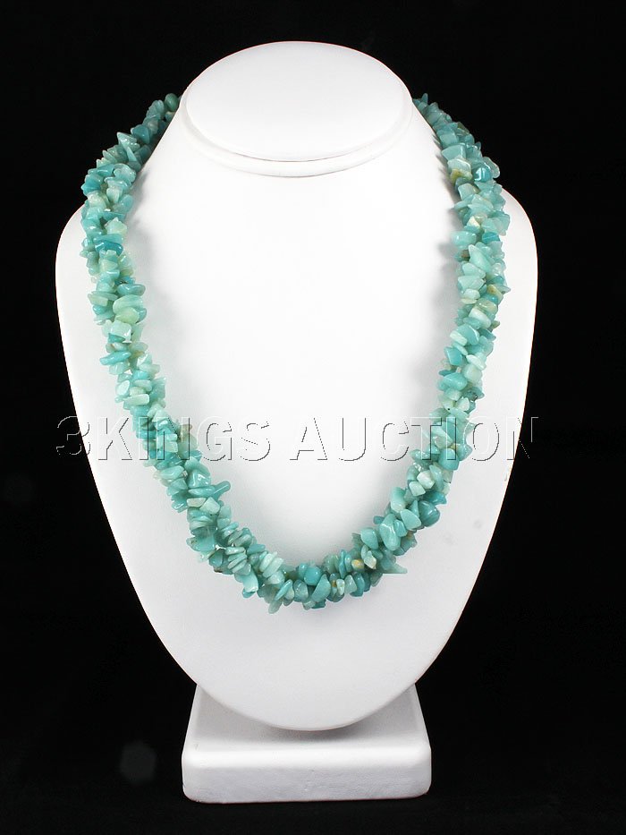 591.51CTW 20in. OCEAN BLUE CHIPPED STONE NECKLACE METAL: 591.51CTW 20in. OCEAN BLUE CHIPPED STONE NECKLACE METAL LOCK PHIL. **|**|** MSRP: $300