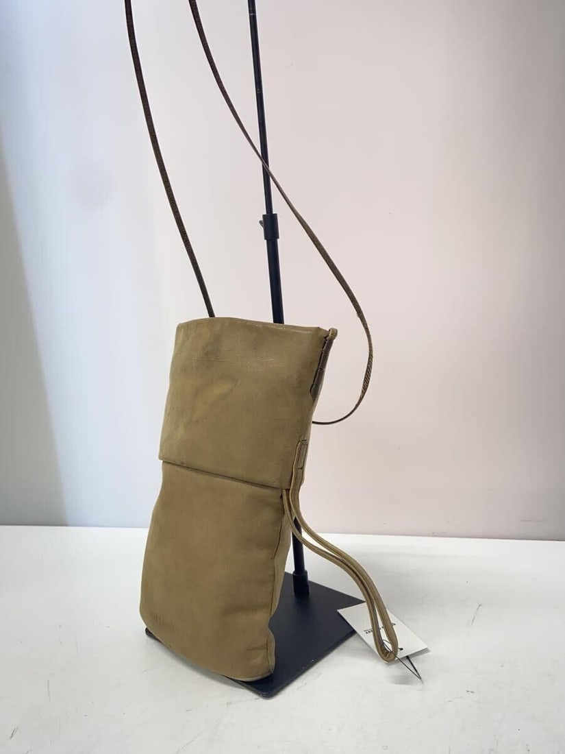 Helmut Lang Sacoche Pochette Suede leather: Helmut Lang Sacoche Pochette Suede leather Shoulder Bag camel Used Condition: Pre-owned Important Notes: ?Actual size (cm) Gusset 1 Height 24 Width 15 There are signs of use.? Pattern: Solid Bag Heigh