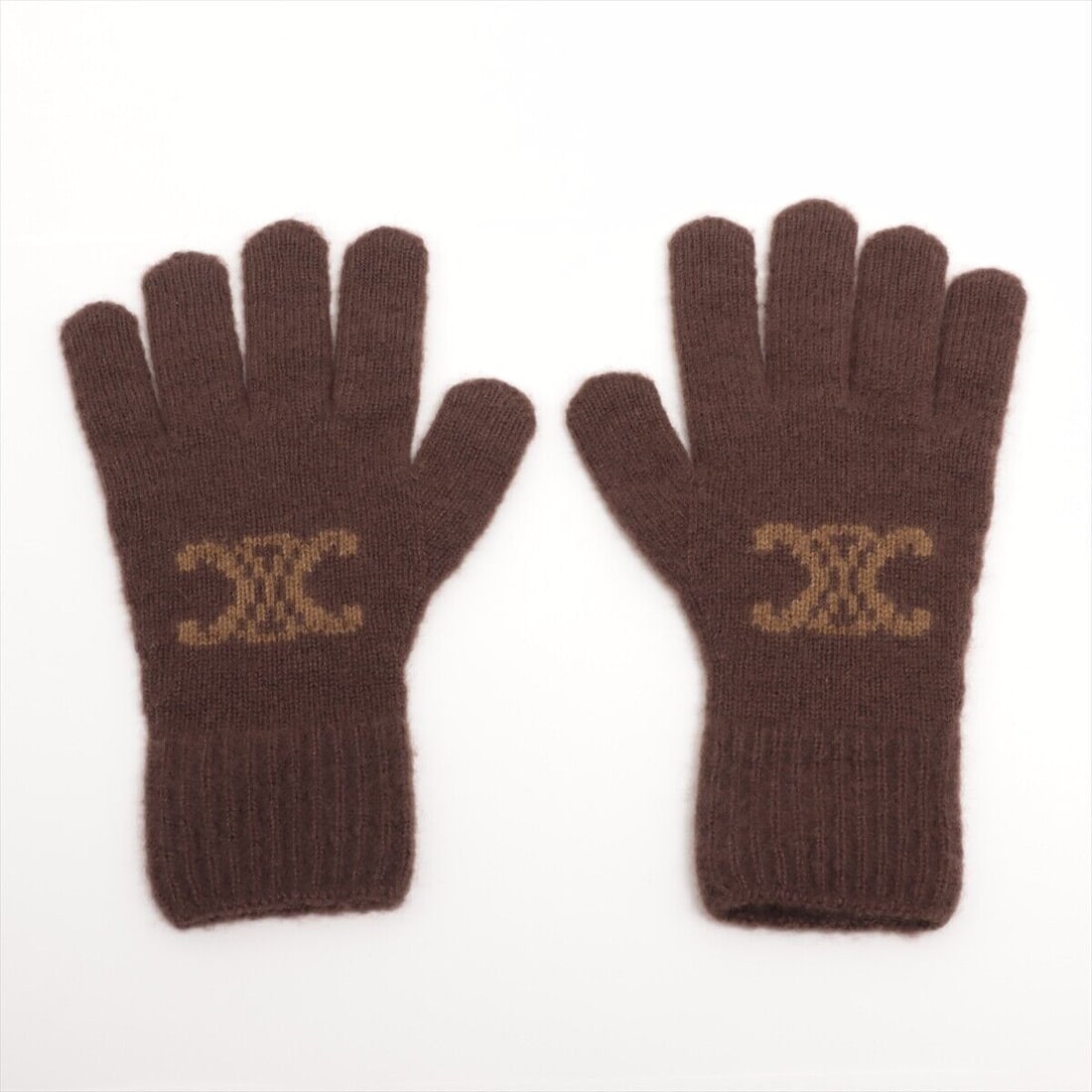 Celine Triomphe Gloves S Silk x: Celine Triomphe Gloves S Silk x wool x cashmere Brown Condition: Pre-owned Important Notes: ?Very Good : Used with minor stains and/or scratches. A2482655? Style: Gloves Material: Silk x wool x cashme