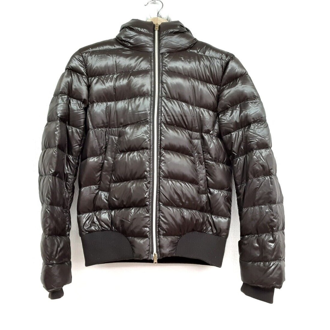 Auth HERNO - Brown Down Coat: Auth HERNO - Brown Down Coat Condition: Pre-owned Brand: HERNO Style: Down Coat Color: Brown Outer Shell Material: Please see the photo of the quality tag ConditionRank: 6 Type: Down Coat
