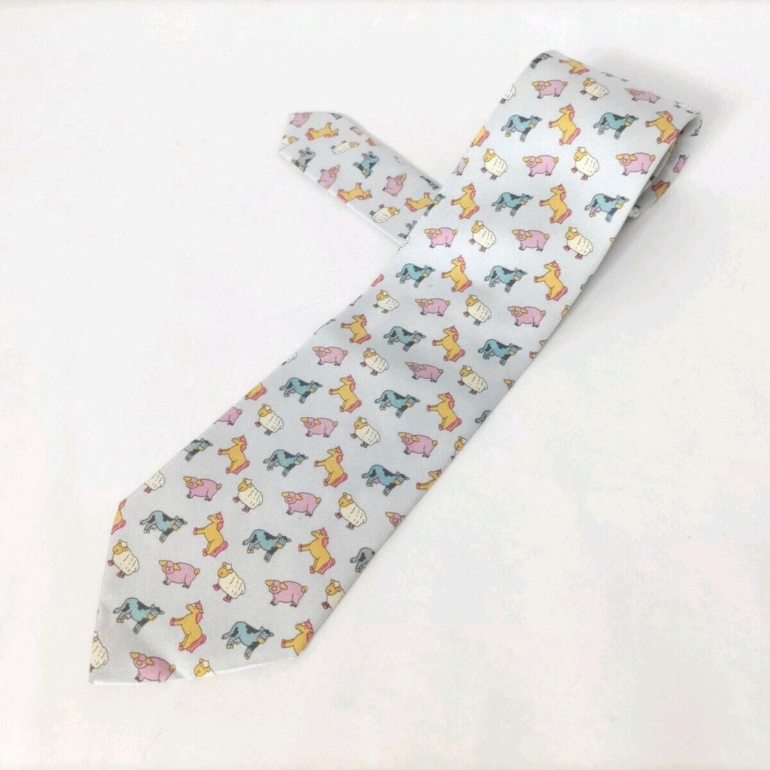 Auth ETRO - Light Blue Pink: Auth ETRO - Light Blue Pink Multi Mens Tie Condition: Pre-owned Brand: ETRO Style: Tie Color: Light Blue, Pink, Multi ConditionRank: 6 Department: Mens Type: Tie SKU no