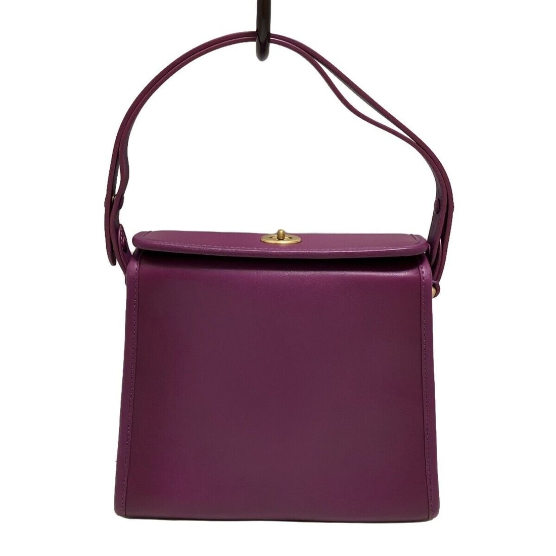 Auth COACH - 137 Purple Leather: Auth COACH - 137 Purple Leather Handbag Condition: Pre-owned Brand: COACH Style: Handbag Exterior Color: Purple Exterior Material: Leather Model Number: 137 Accessories: Dust Bag