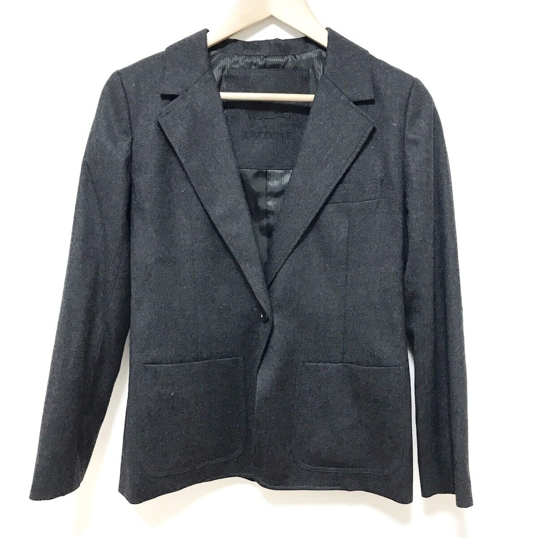 Auth Lacoste - Dark Gray Womens: Auth Lacoste - Dark Gray Womens Jacket Condition: Pre-owned Brand: Lacoste Style: Jacket Color: Dark Gray Outer Shell Material: Please see the photo of the quality tag ConditionRank: 6 De