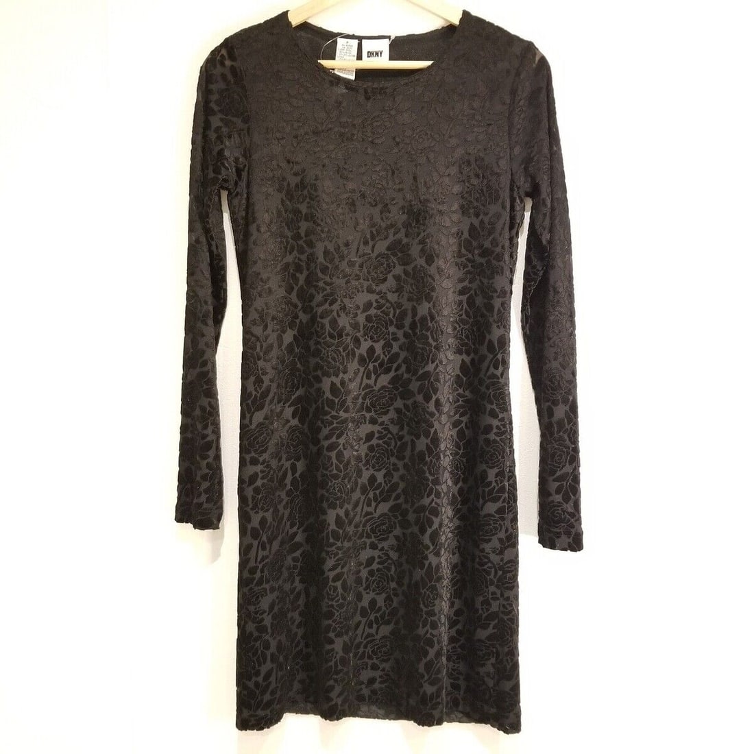 Auth DKNY - Black Womens Dress: Auth DKNY - Black Womens Dress Condition: Pre-owned Brand: DKNY Style: Dress Color: Black Material: Please see the photo of the quality tag ConditionRank: 6 Department: Womens Ty