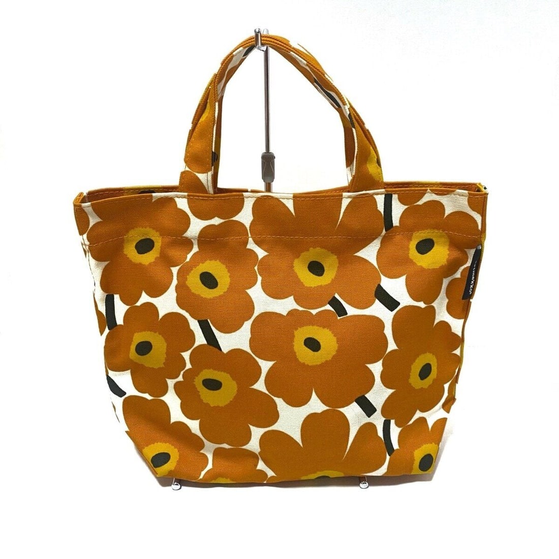 Auth marimekko - Orange White Multi: Auth marimekko - Orange White Multi Canvas Tote Bag Condition: Pre-owned Brand: marimekko Style: Tote Bag Exterior Color: Orange, White, Multi Exterior Material: Canvas ConditionRank: 6 D