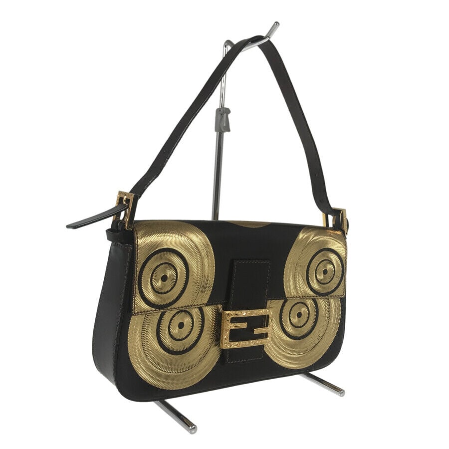 FENDI Mamma bucket 26424 Shoulder bag: FENDI Mamma bucket 26424 Shoulder bag Condition: Pre-owned Brand: FENDI Style: Shoulder bag Exterior Material: Leather Exterior Color: Brown Bag Height: 5.9" Bag Depth: 2" Bag Le