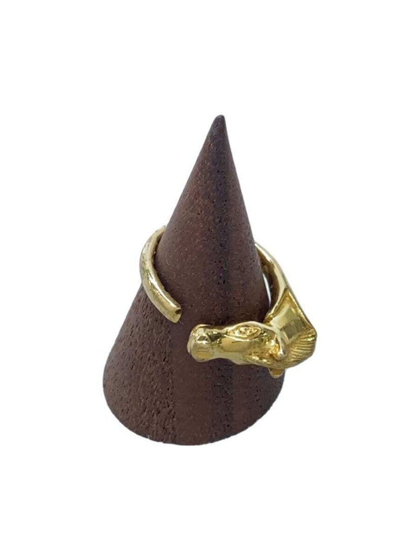 HERMES US 6 ring Japanese Size: HERMES US 6 ring Japanese Size 11 gold Mens Condition: Pre-owned Brand: HERMES US 6 Country: Japan SN: MOR_0820 Type: Ring Style: Ring Department: women Material: N/A Co