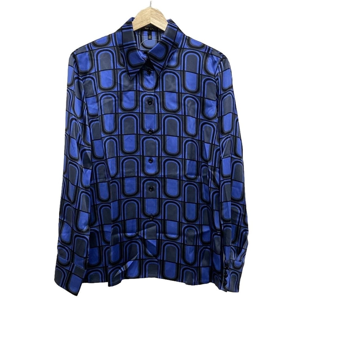 Auth ESCADA - Blue Navy Black: Auth ESCADA - Blue Navy Black Silk Blouse Condition: Pre-owned - Good Brand: ESCADA Style: Blouse Color: Blue, Navy, Black Material: Silk ConditionRank: 6 Department: Type: Blo