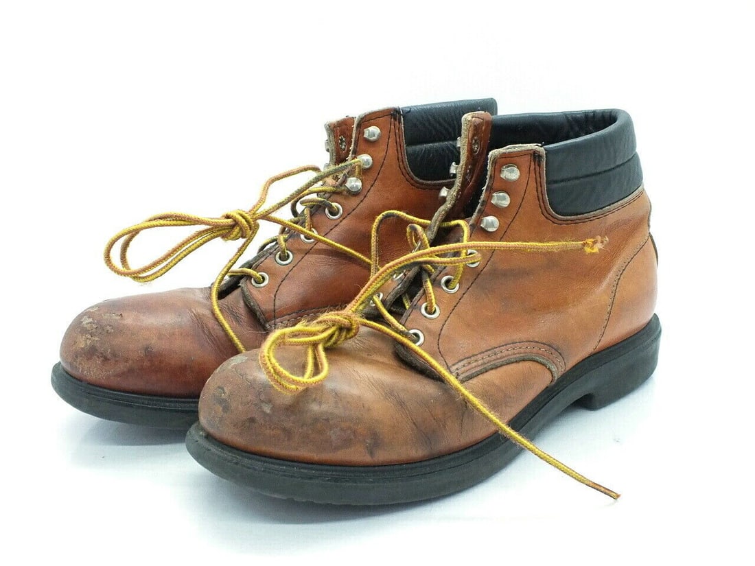 RED WING Body 90s Boots PT83: RED WING Body 90s Boots PT83 Size: 10 Miyakojo Condition: Pre-owned Brand: RED WING Country: Japan SN: MOR_0820 Department: NA Type: Boot Character: Boots US Shoe Size: NA <b