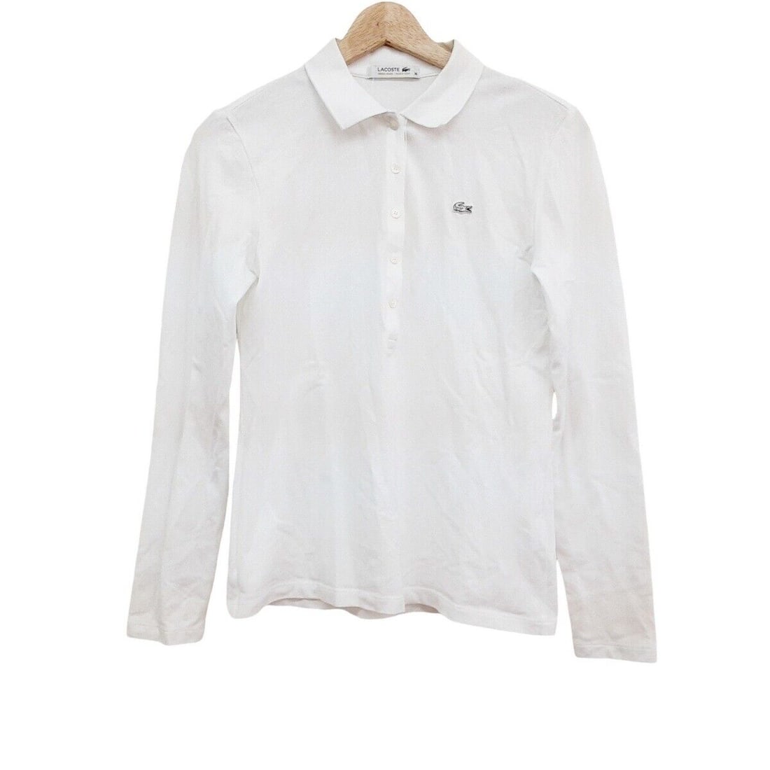 Auth Lacoste - White Polo: Auth Lacoste - White Polo Shirt Condition: Pre-owned Brand: Lacoste Style: Polo Shirt Color: White Material: Please see the photo of the quality tag ConditionRank: 7 Department: <br