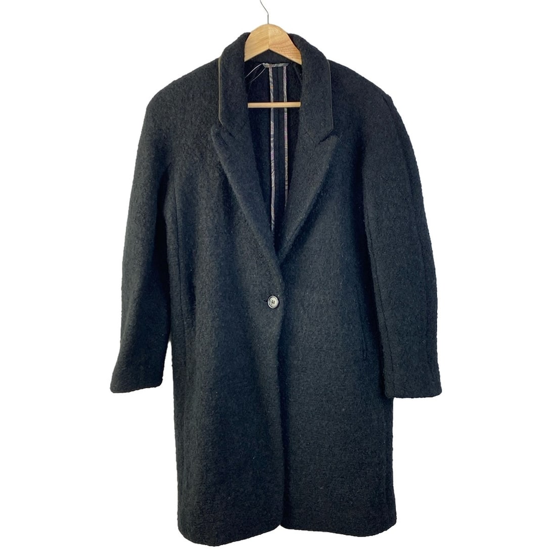 Auth ETRO - Black Coat: Auth ETRO - Black Coat Condition: Pre-owned - Good Brand: ETRO Style: Coat Color: Black Outer Shell Material: Please see the photo of the quality tag ConditionRank: 6+ Department: <