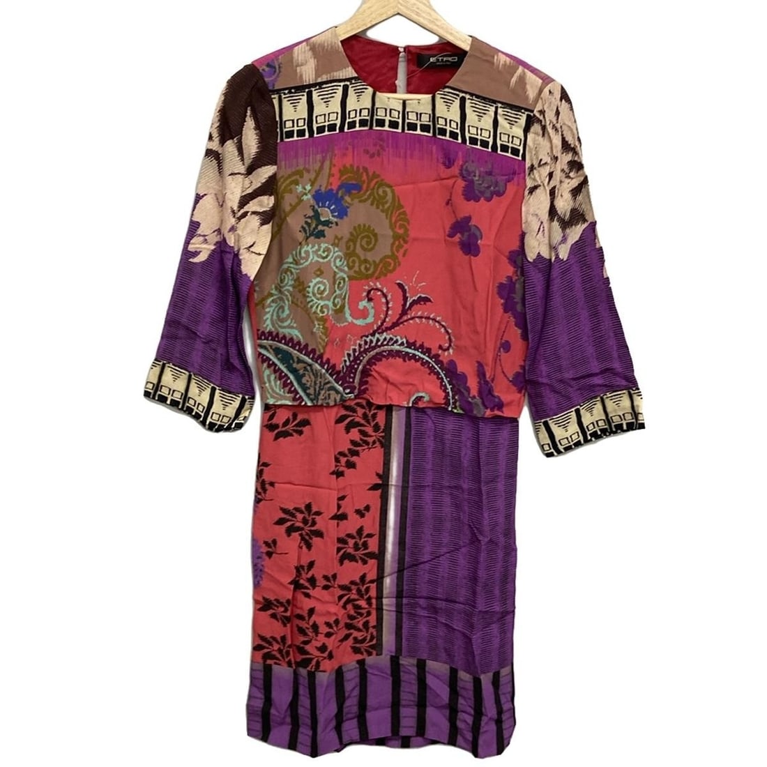 Auth ETRO - Pink Purple Multi: Auth ETRO - Pink Purple Multi Dress Condition: Pre-owned - Good Brand: ETRO Style: Dress Color: Pink, Purple, Multi Material: Please see the photo of the quality tag ConditionRank: 6 Dep