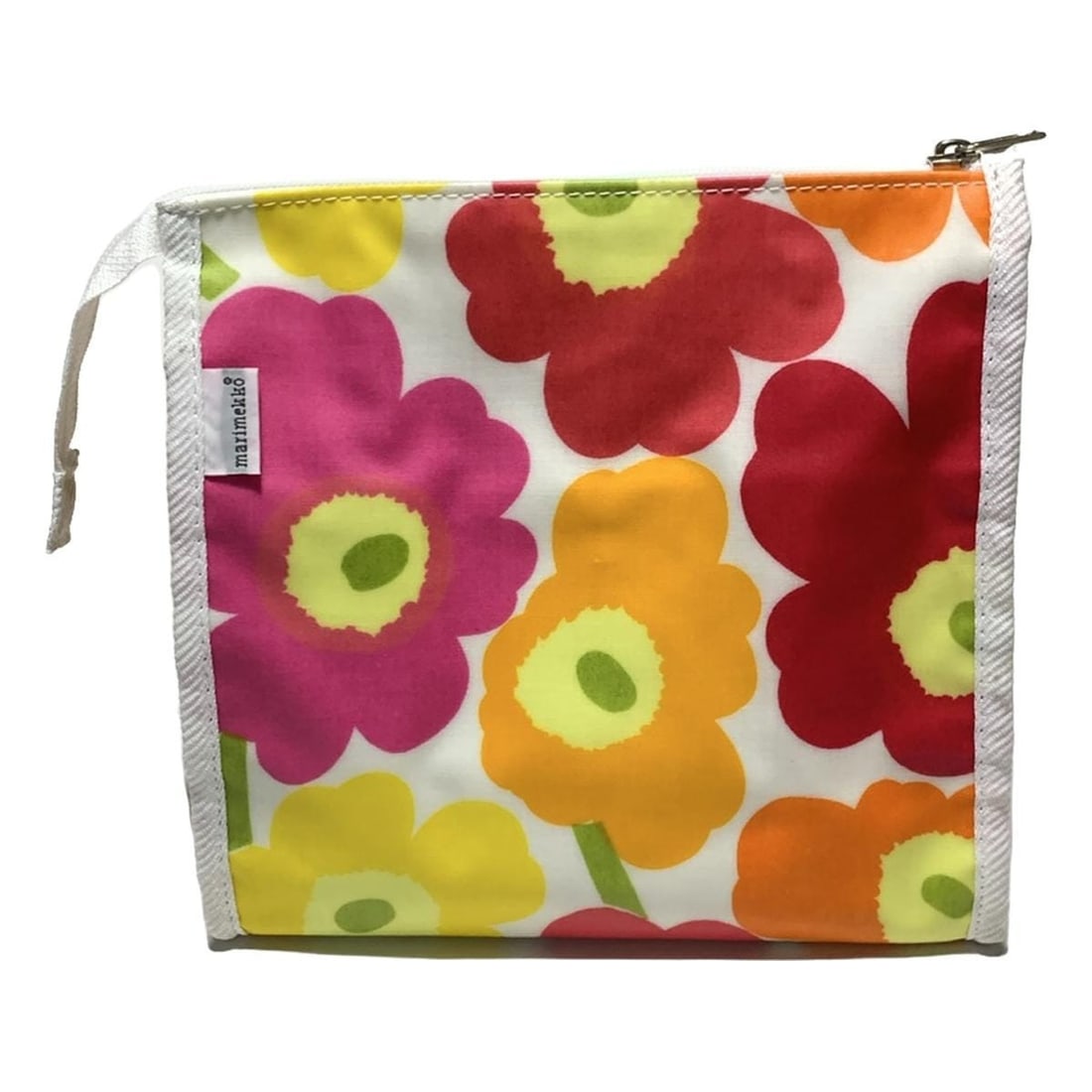 Auth marimekko - White Red Multi: Auth marimekko - White Red Multi Coated Canvas Pouch Condition: Pre-owned Brand: marimekko Style: Pouch Exterior Color: White, Red, Multi Exterior Material: Coated Canvas ConditionRank: 7