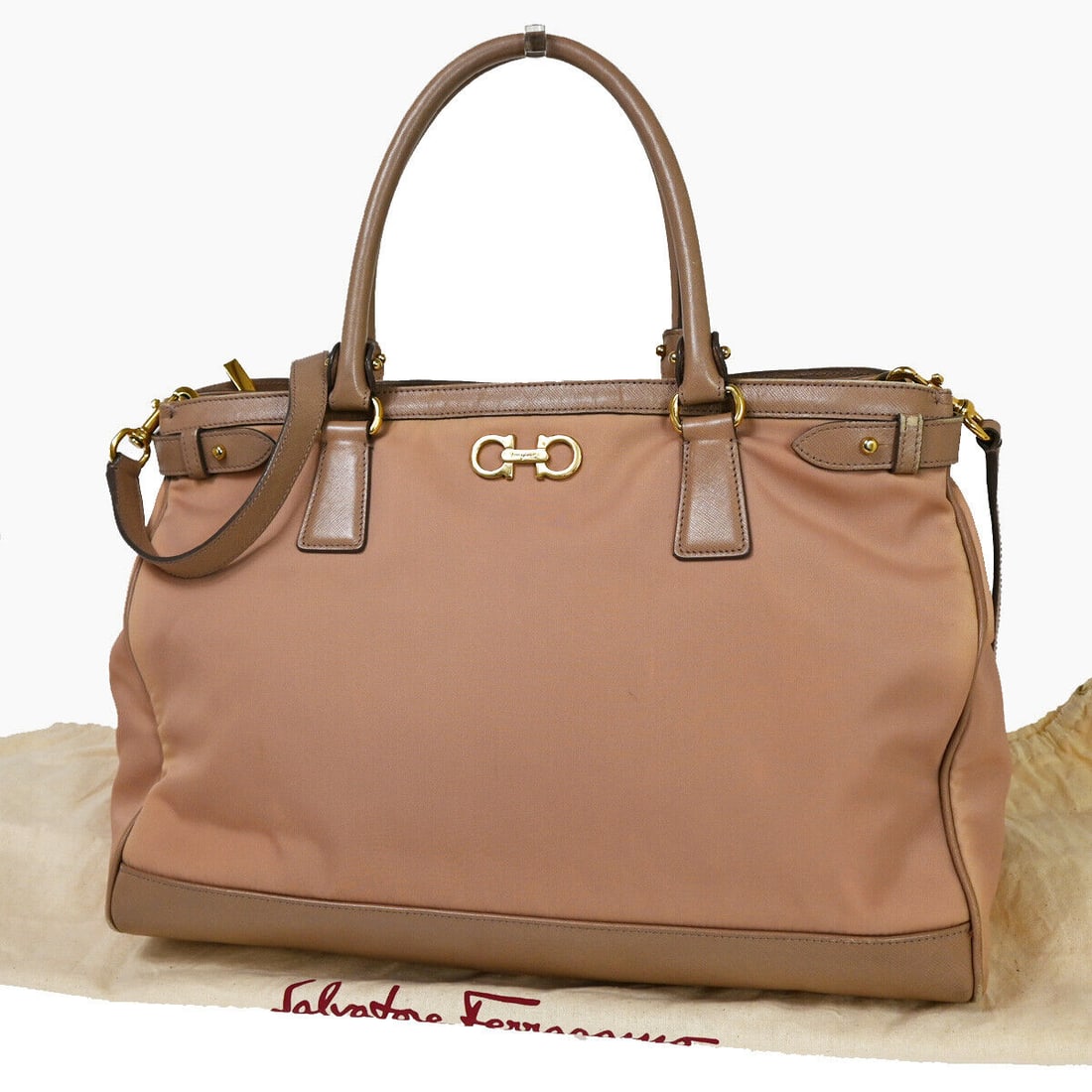 SALVATORE FERRAGAMO Gancini 2way Shoulder Bag: SALVATORE FERRAGAMO Gancini 2way Shoulder Bag Nylon Leather Pink Beige 66YE151 Condition: Pre-owned Brand: SALVATORE FERRAGAMO Exterior Material: Nylon Leather Style: Shoulder Bag Exterior Color: Pink