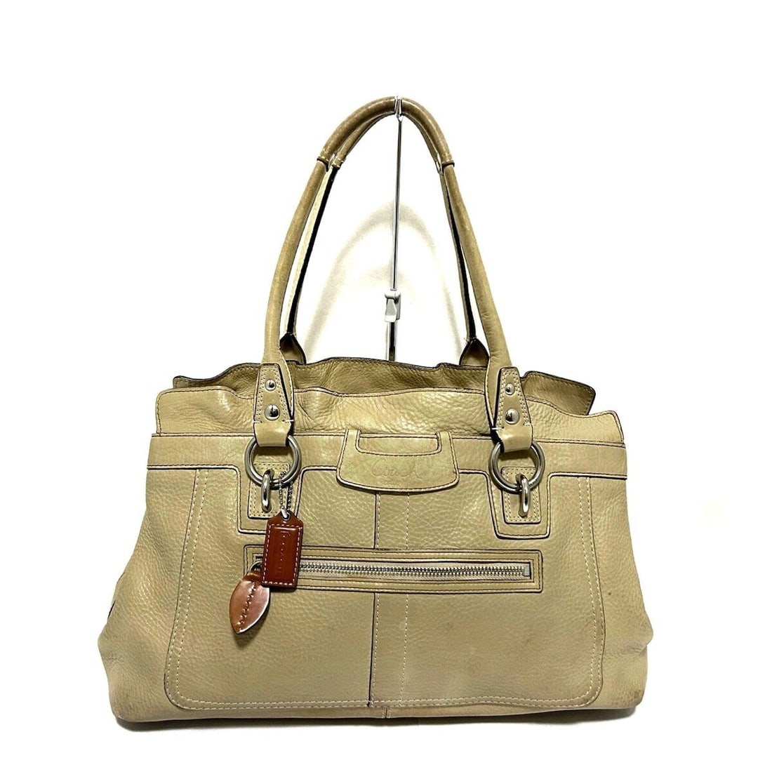 Auth COACH Penelope Leather Shopper 13160: Auth COACH Penelope Leather Shopper 13160 Beige Leather - Shoulder Bag Condition: Pre-owned Brand: COACH Style: Shoulder Bag Exterior Color: Beige Exterior Material: Leather Model Number: 13160