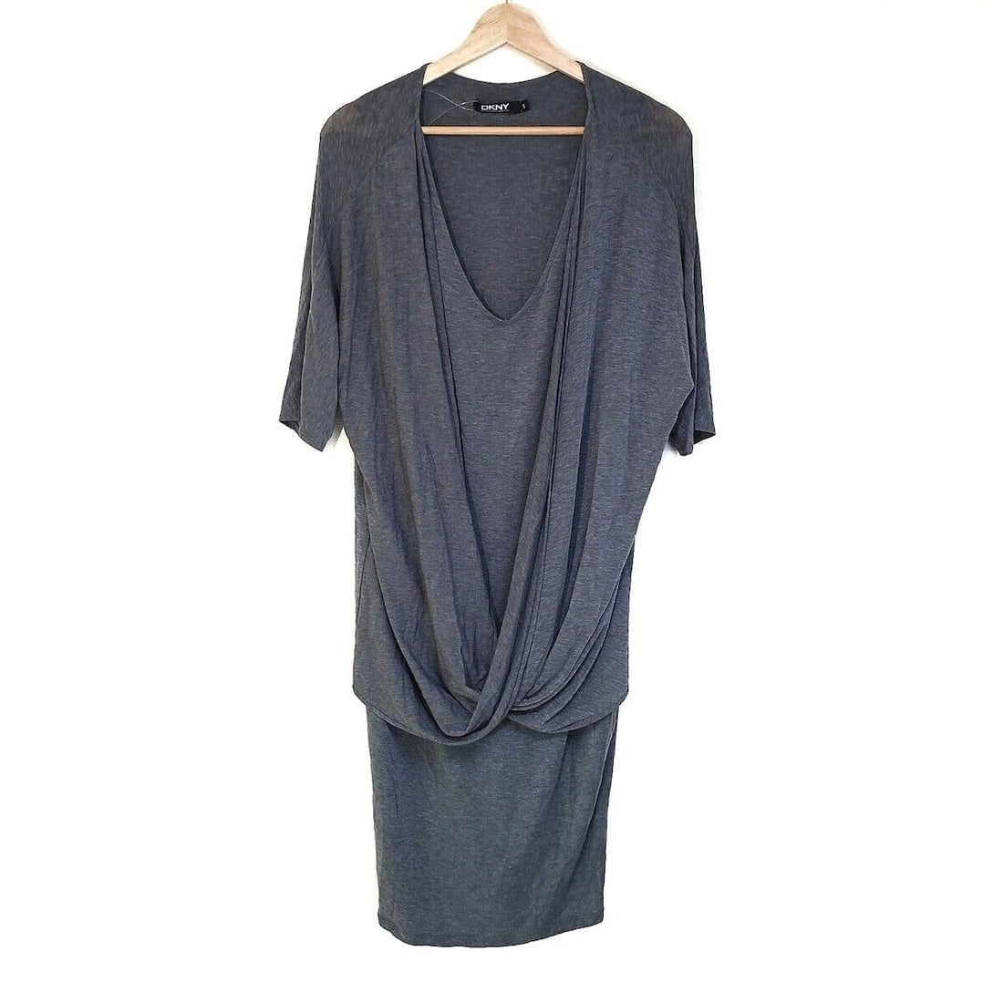 Auth DKNY - Dark Gray: Auth DKNY - Dark Gray Dress Condition: Pre-owned Brand: DKNY Style: Dress Color: Dark Gray Material: Please see the photo of the quality tag ConditionRank: 7 Department: Type: