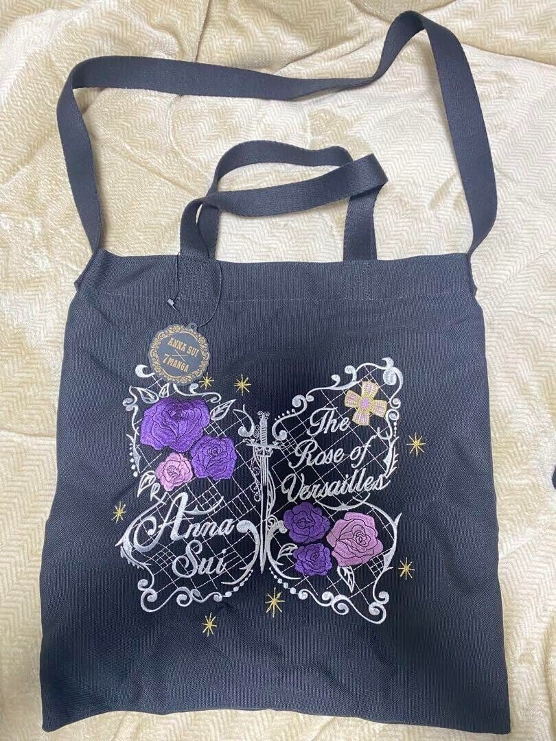 ANNA SUI 7 MANGA The Rose: ANNA SUI 7 MANGA The Rose of Versailles Limited Edition Tote Bag Very Rare Condition: New Brand: Anna Sui Type: Tote Bag Signed: No Color: Black Features: Limited Edition Franchise: The R
