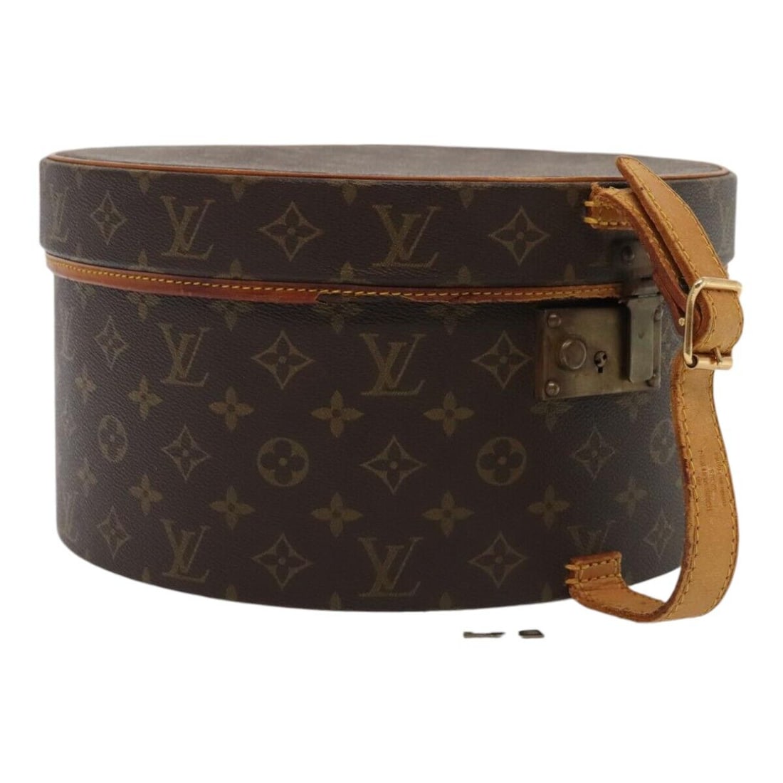 LOUIS VUITTON Monogram Boite Chapo 30: LOUIS VUITTON Monogram Boite Chapo 30 Hat Box M23626 LV Auth 90710 Condition: Pre-owned Bag Height: 11.8inch(Approx) / 30cm(Approx) Bag Depth: 6.7inch(Approx) / 17cm(Approx) Bag Length: 11.8inch(Appro