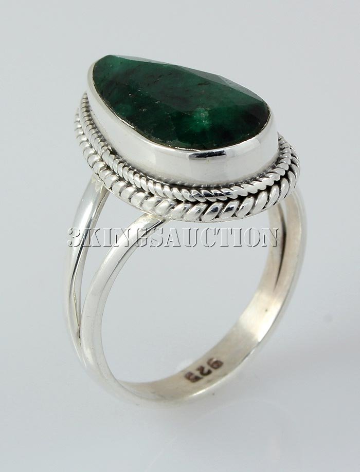 EMERALD BERYL 26.00CTW STERLING SILVER RING: 16.79X9.32MM PEAR SHAPE EMERALD BERYL STERLING SILVER RING; SIZE 7