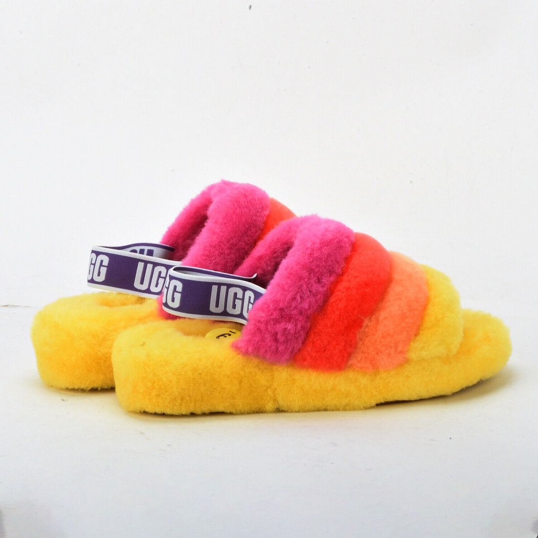UGG Pride Rainbow Fluff Yeah Slide: UGG Pride Rainbow Fluff Yeah Slide Sheepskin Slipper Sandal Fur Size 5 6 7 8 9 Condition: New without box Pattern: Fuzzy Toe Shape: Open Toe Character: Mom US Shoe Size: EU35/W4 - EU40 / W9 Lining