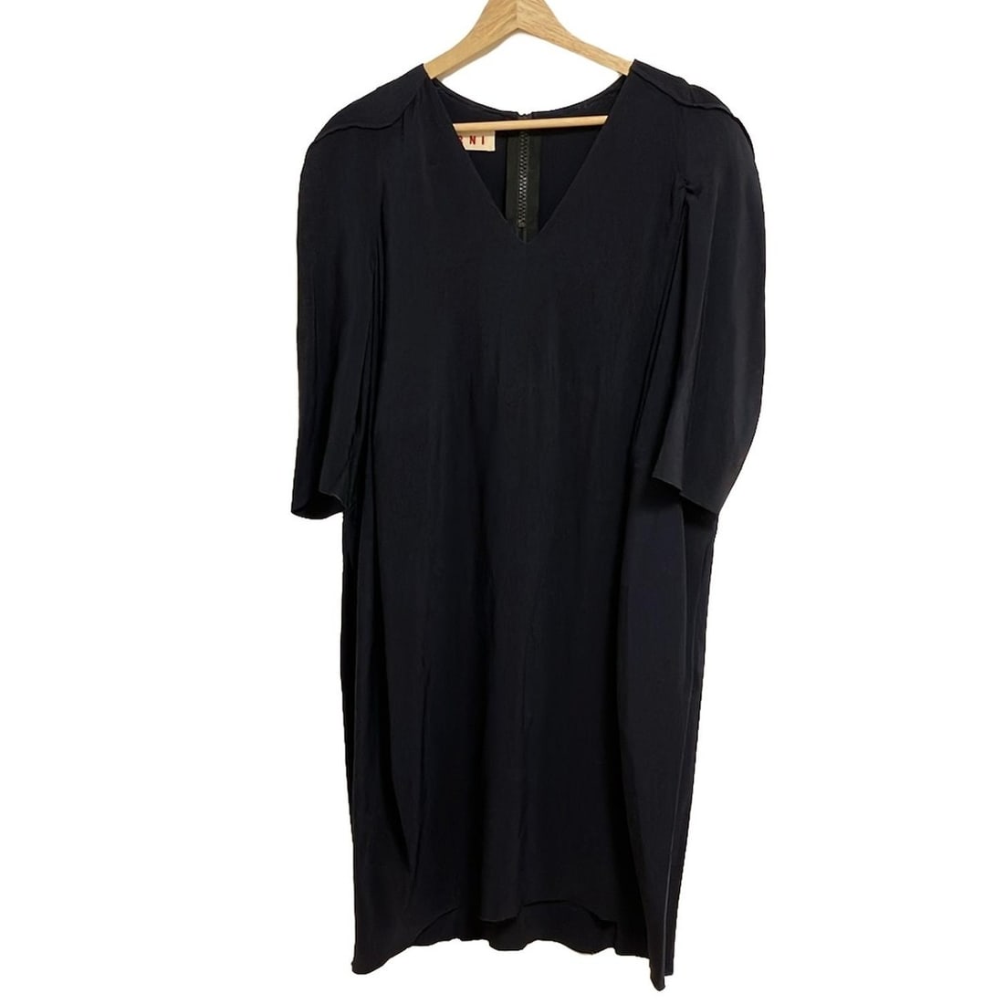 Auth MARNI - Navy Womens Dress: Auth MARNI - Navy Womens Dress Condition: Pre-owned - Good Brand: MARNI Style: Dress Color: Navy Material: Please see the photo of the quality tag ConditionRank: 6 Department: Womens