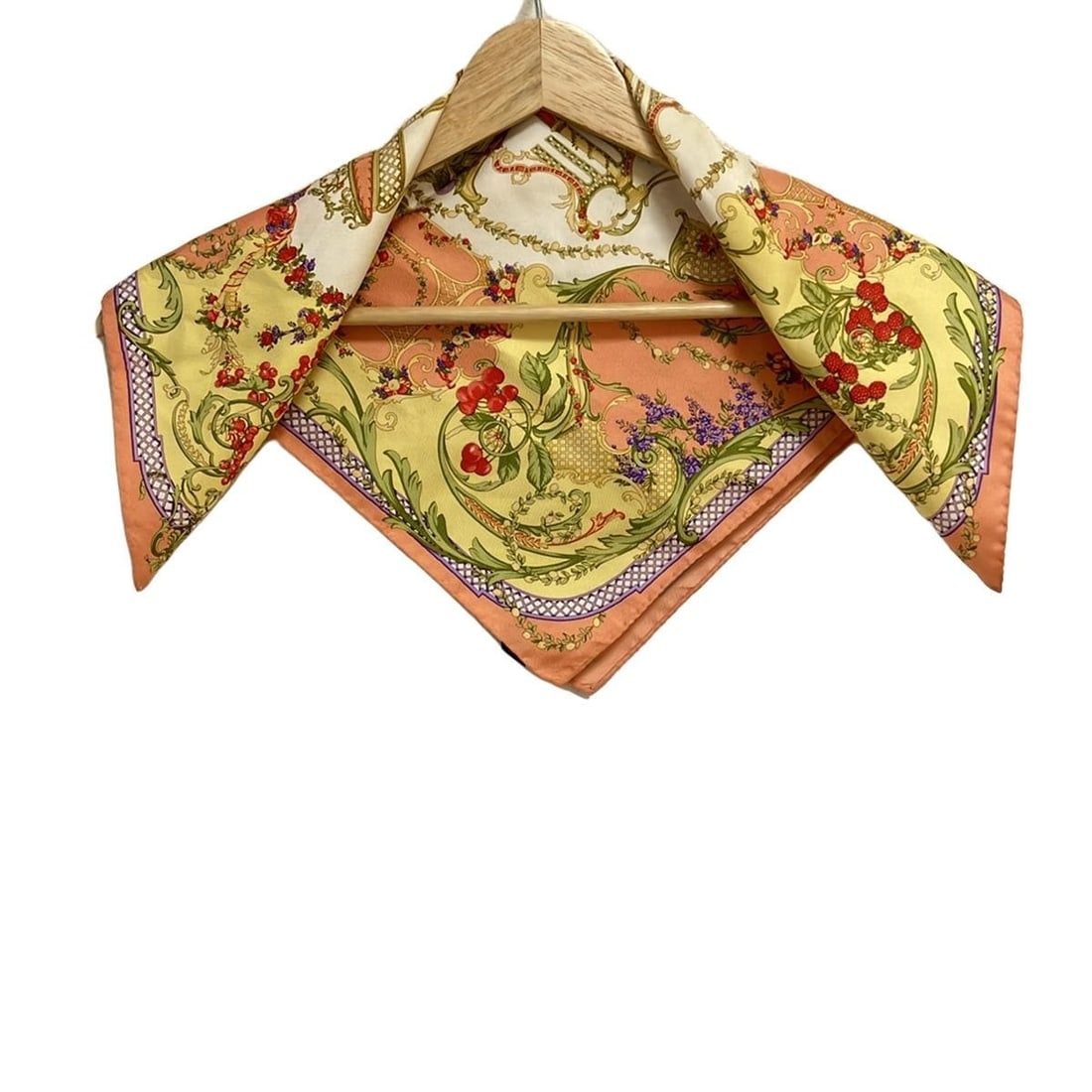 Auth ETRO - Pink Yellow Multi: Auth ETRO - Pink Yellow Multi Scarf Condition: Pre-owned Brand: ETRO Style: Scarf Color: Pink, Yellow, Multi ConditionRank: 6 Type: Scarf SKU no: RBJ235977109834 Gui