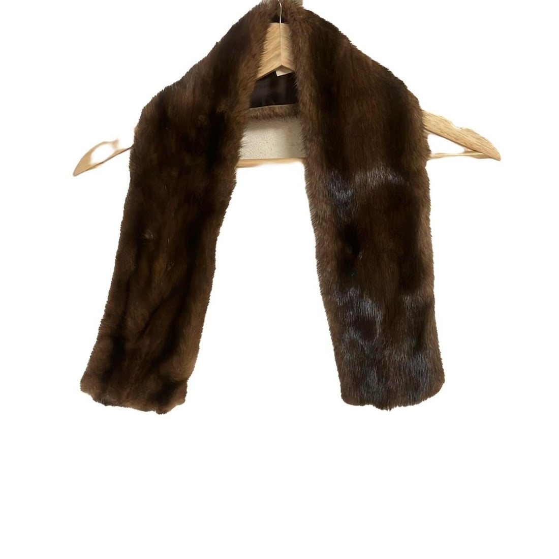Auth MARNI - Dark Brown Mink: Auth MARNI - Dark Brown Mink Scarf Condition: Pre-owned Brand: MARNI Style: Scarf Color: Dark Brown Material: Mink Accessories: Dust Bag ConditionRank: 6 Type: Scarf <