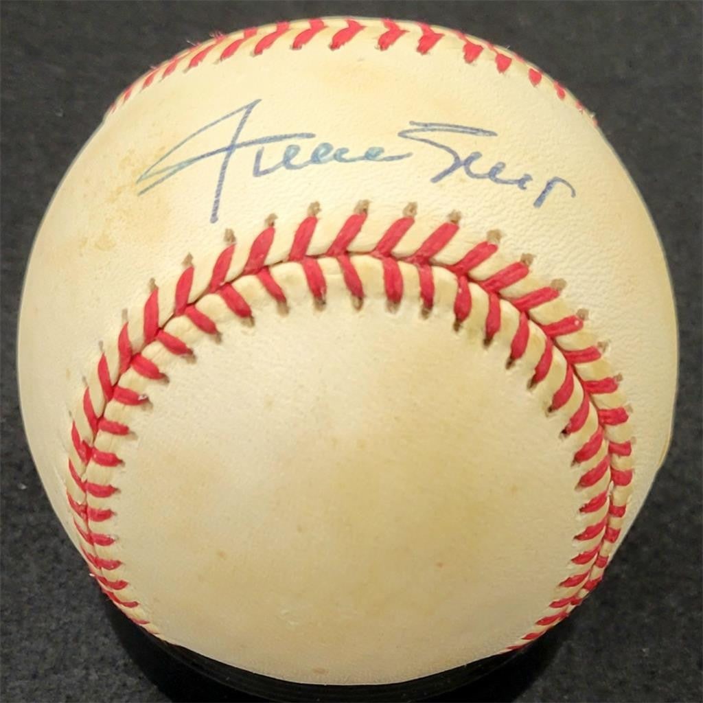 willie mays signed official national NL baseball autograph giants PSA sticker: willie mays signed official national NL baseball autograph giants PSA sticker Willie Mays signed Official National NL Baseball autograph Giants ~ PSA sticker Guidelines for Bidding We recommend for al