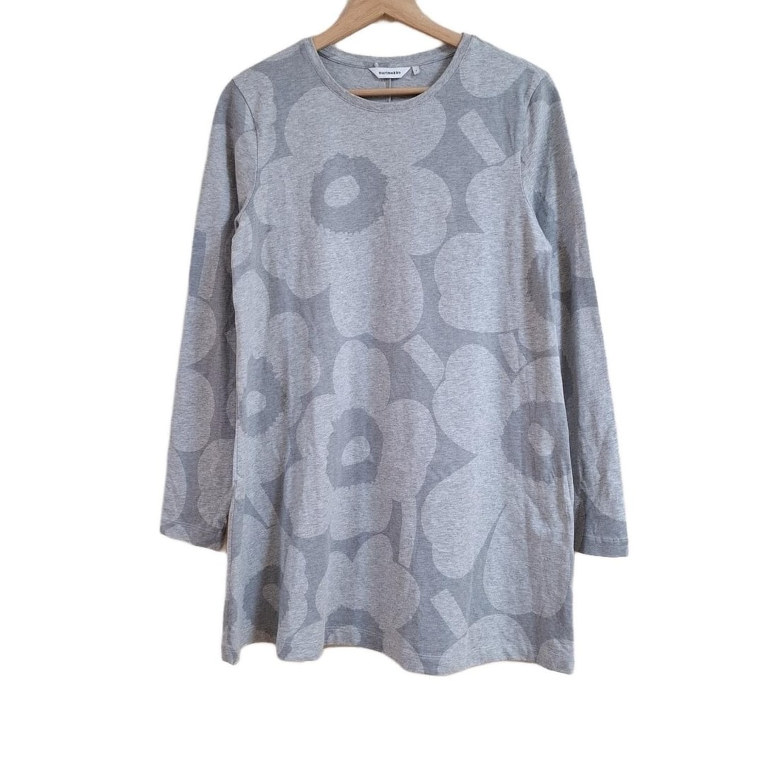 Auth marimekko - Light gray Gray: Auth marimekko - Light gray Gray Womens Tunic Condition: Pre-owned - Good Brand: marimekko Style: Tunic Color: Light gray, Gray Material: Please see the photo of the quality tag ConditionRank: 6 <