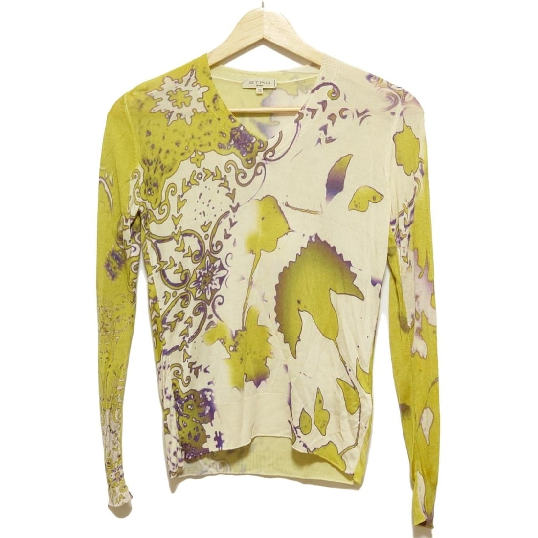 Auth ETRO - Cream Yellow Multi: Auth ETRO - Cream Yellow Multi Womens Cutsew Condition: Pre-owned - Good Brand: ETRO Style: Cutsew Color: Cream, Yellow, Multi Material: Please see the photo of the quality tag ConditionRank: 7 <b