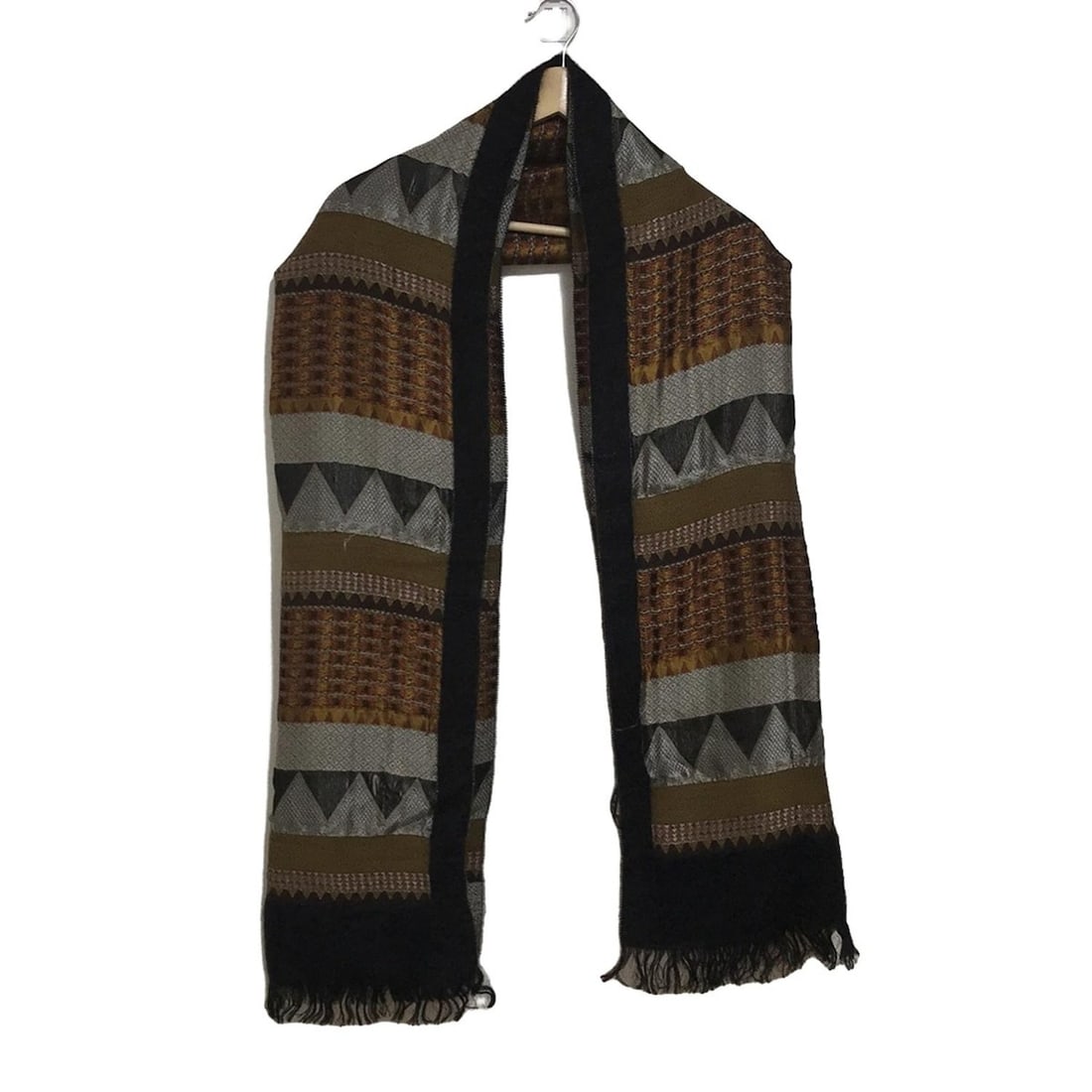 Auth ETRO - Black Gray Multi: Auth ETRO - Black Gray Multi Mohair Silk Wool Scarf Condition: Pre-owned Brand: ETRO Style: Scarf Color: Black, Gray, Multi Material: Mohair, Silk, Wool ConditionRank: 7 Type: Scarf <