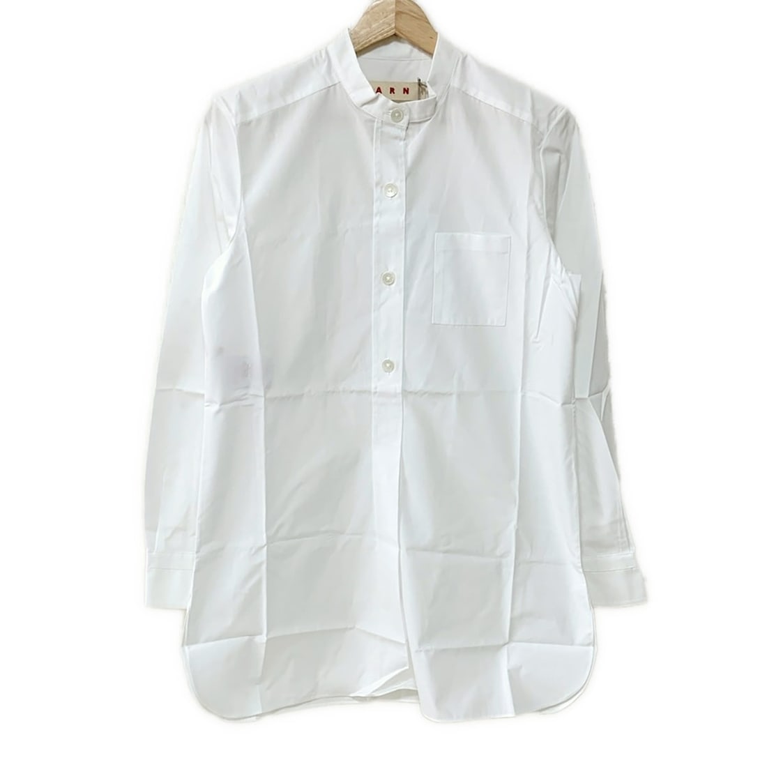 Auth MARNI - White [Outer material]: Auth MARNI - White [Outer material] Cotton Womens Blouse Condition: Pre-owned - Good Brand: MARNI Style: Blouse Color: White Material: [Outer material] Cotton ConditionRank: 7 Department: