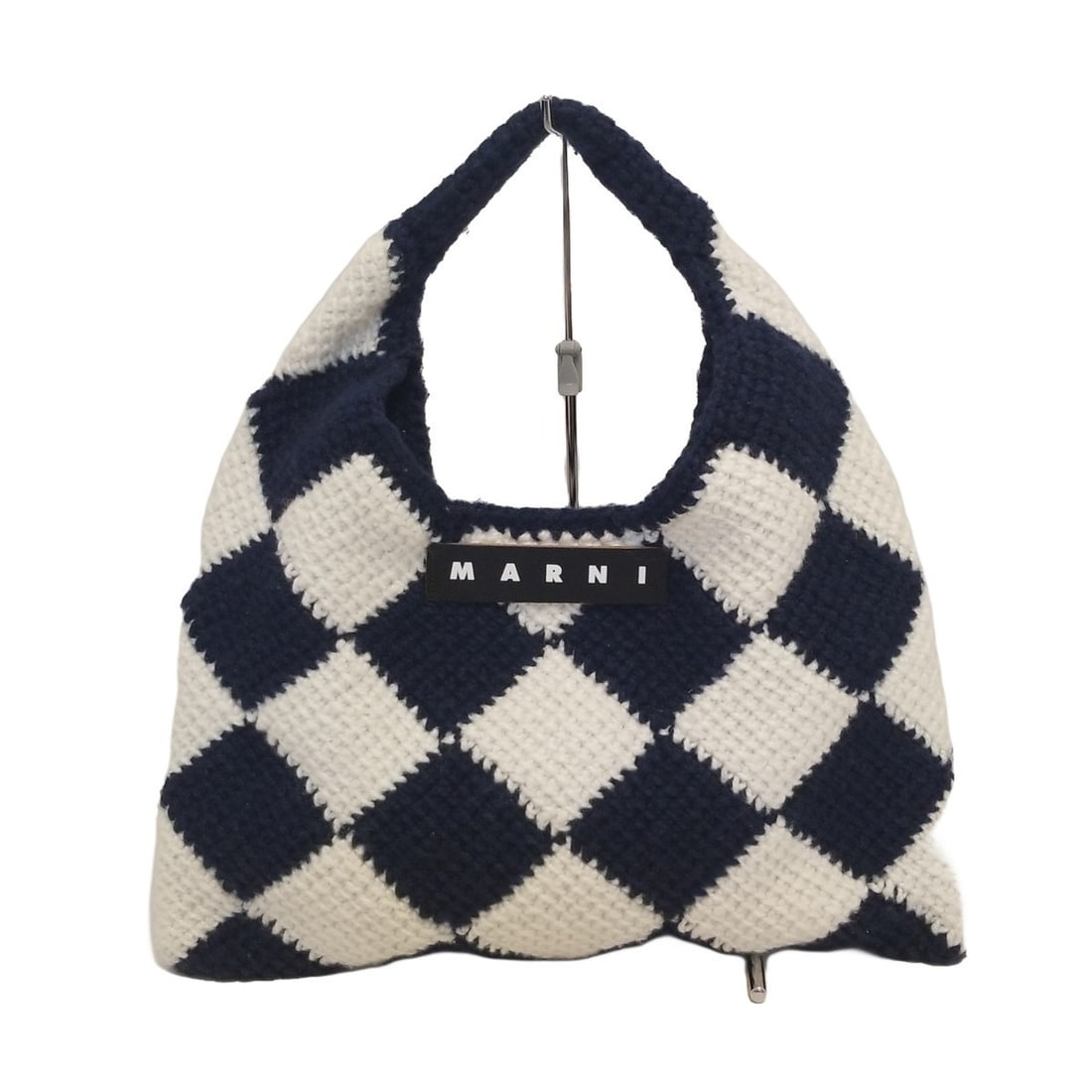 Auth MARNI Crochet - Dark Navy: Auth MARNI Crochet - Dark Navy White Acryl Handbag Condition: Pre-owned Brand: MARNI Style: Handbag Exterior Color: Dark Navy, White Exterior Material: Acryl Product Name: Crochet Accesso