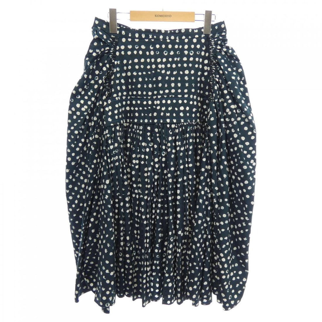 Authentic Marni MARNI Skirt #241-003-498-8393: Authentic Marni MARNI Skirt #241-003-498-8393 Condition: Pre-owned Brand: Marni Style: SKIRT Color: Green White Material: See Image Gender: Ladies Size: 42 Size Type: Regular <br