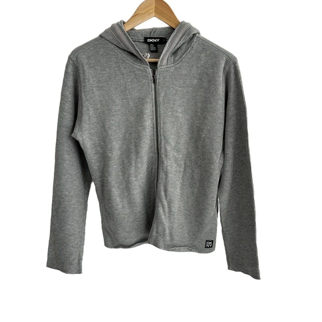 Auth DKNY - Light gray Hoodie: Auth DKNY - Light gray Hoodie Condition: Pre-owned - Good Brand: DKNY Style: Hoodie Color: Light gray Material: Please see the photo of the quality tag ConditionRank: 7 Type: Hoodie <