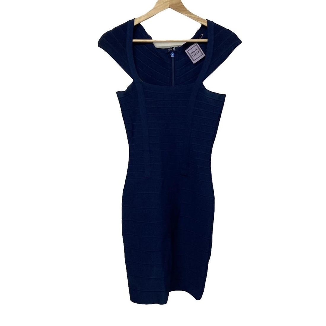 Auth HERVE LEGER - Navy Womens: Auth HERVE LEGER - Navy Womens Dress Condition: Pre-owned - Good Brand: HERVE LEGER Style: Dress Color: Navy Material: Please see the photo of the quality tag ConditionRank: 4 Department: