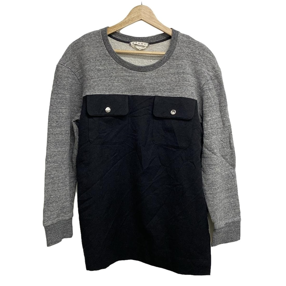 Auth MARNI - Gray Black Womens: Auth MARNI - Gray Black Womens Cutsew Condition: Pre-owned - Good Brand: MARNI Style: Cutsew Color: Gray, Black Material: Please see the photo of the quality tag ConditionRank: 6 Departme