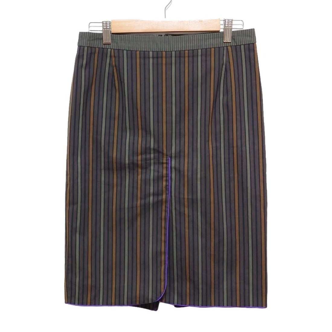 Auth ETRO - Khaki Brown Black: Auth ETRO - Khaki Brown Black Womens Skirt Condition: Pre-owned - Good Brand: ETRO Style: Skirt Color: Khaki, Brown, Black Material: Please see the photo of the quality tag ConditionRank: 7 <b