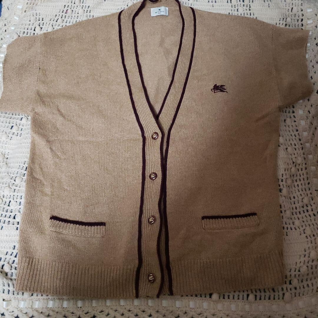 ETRO knit vest beige size 44: ETRO knit vest beige size 44 Used Condition: Pre-owned Brand: ETRO Size Type: Regular Type: Tops Department: Women Size: 44 Color: multicolor Style: Tops Size 44. Appro