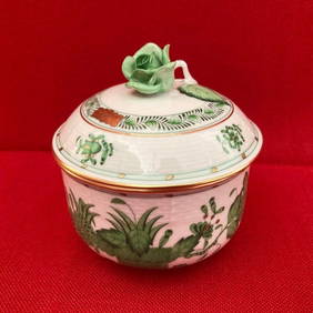 HEREND Fleurs des Indes Sugar Pot (1 of 3)