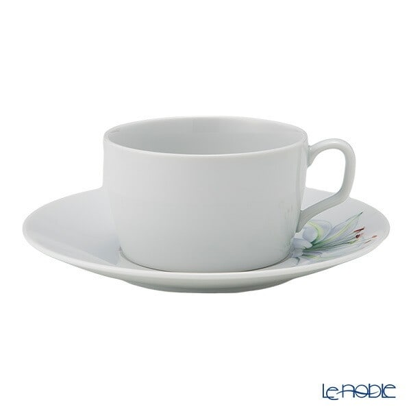 MEISSEN Cosmopolitan Giant Bloom Coffee Cup: MEISSEN Cosmopolitan Giant Bloom Coffee Cup & Saucer Lily 61A161 37582 Condition: Used Brand: MEISSEN Country: Japan SN: MOR_0820 Type: Cup & Saucer Color: multicolor Pattern: NA