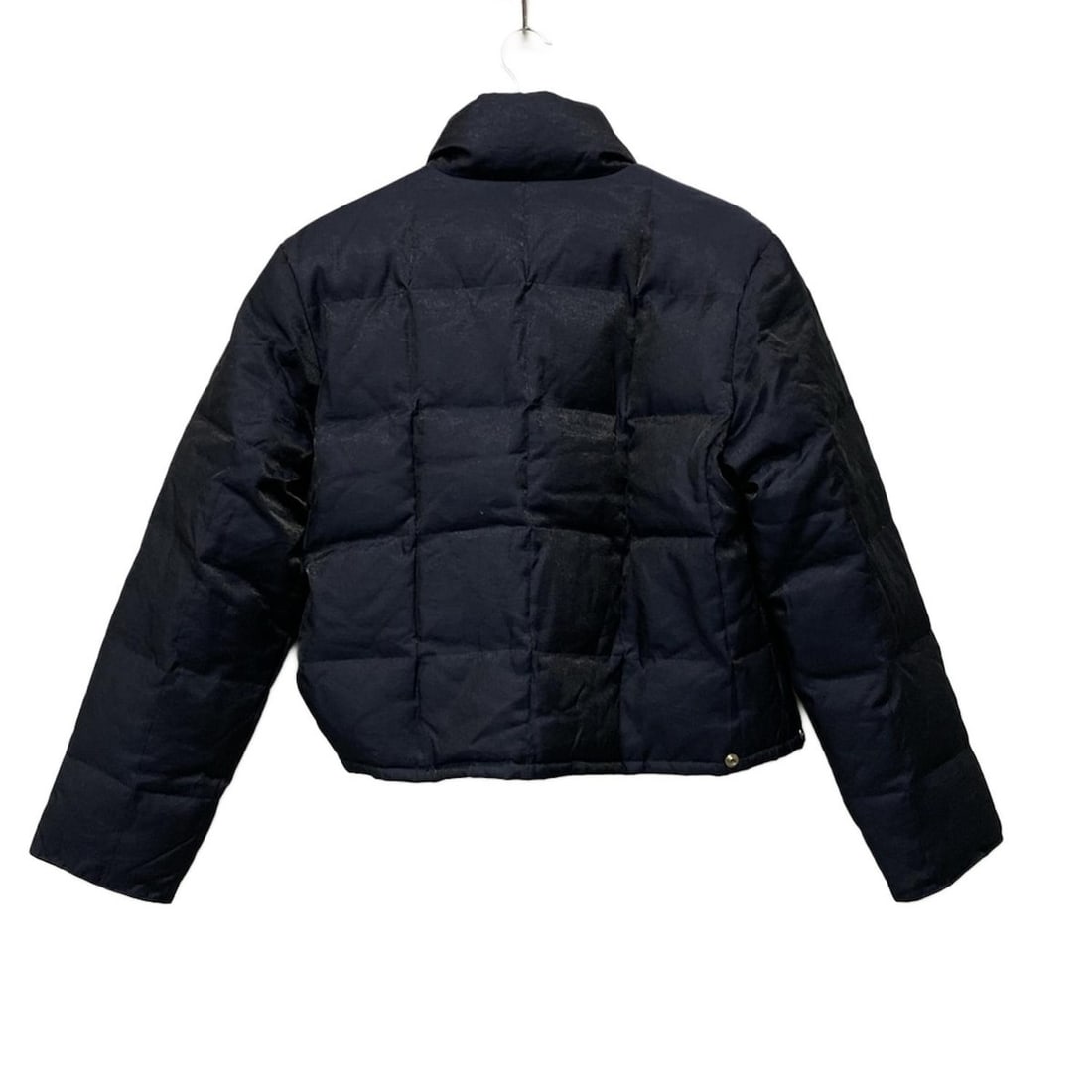 Auth DKNY - Dark Navy Womens: Auth DKNY - Dark Navy Womens Down Jacket Condition: Pre-owned - Good Brand: DKNY Style: Down Jacket Color: Dark Navy Outer Shell Material: Please see the photo of the quality tag ConditionRank: 6