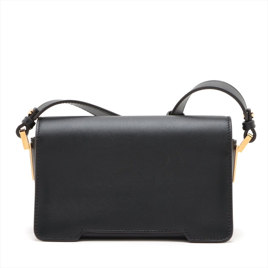 Marni Trancaloo Leather Shoulder bag Black: Marni Trancaloo Leather Shoulder bag Black Condition: Pre-owned Size: Small Bag Height: 4.3 inch Bag Depth: 3.0 inch Bag Length: 6.9 inch Department: Women Size Type: Regular Gen