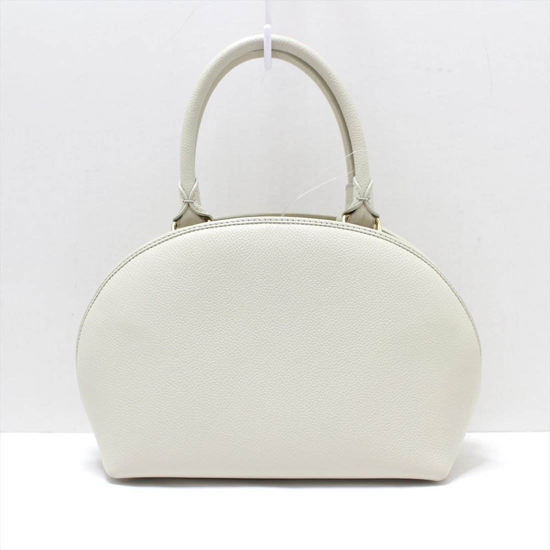 Auth MORABITO - Cream Leather Handbag: Auth MORABITO - Cream Leather Handbag Condition: Pre-owned Brand: MORABITO Style: Handbag Exterior Color: Cream Exterior Material: Leather ConditionRank: 5 Department: Women Type