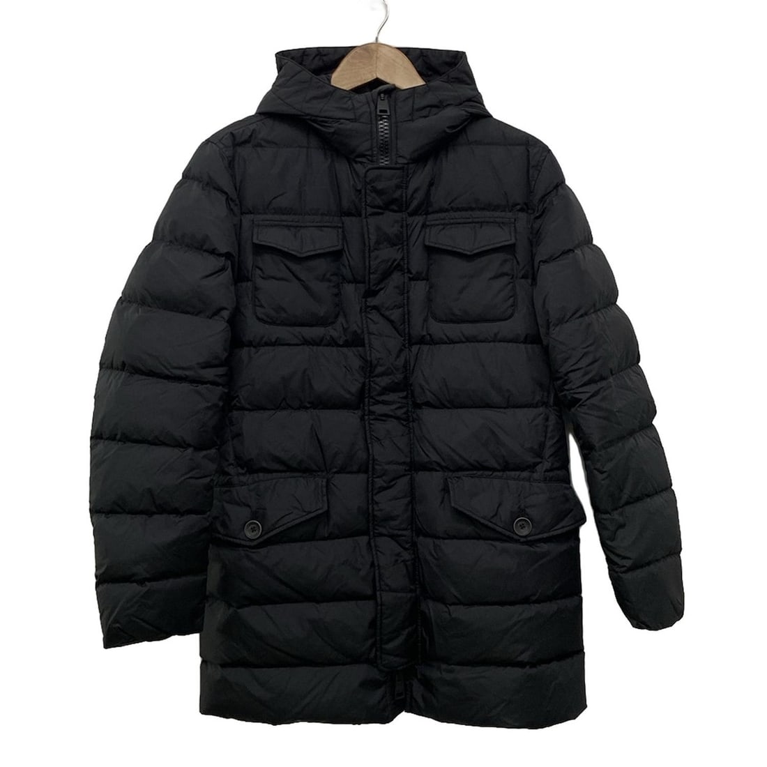 Auth HERNO - Black Mens Down: Auth HERNO - Black Mens Down Jacket Condition: Pre-owned - Good Brand: HERNO Style: Down Jacket Color: Black Outer Shell Material: Please see the photo of the quality tag ConditionRank: 6+ <br